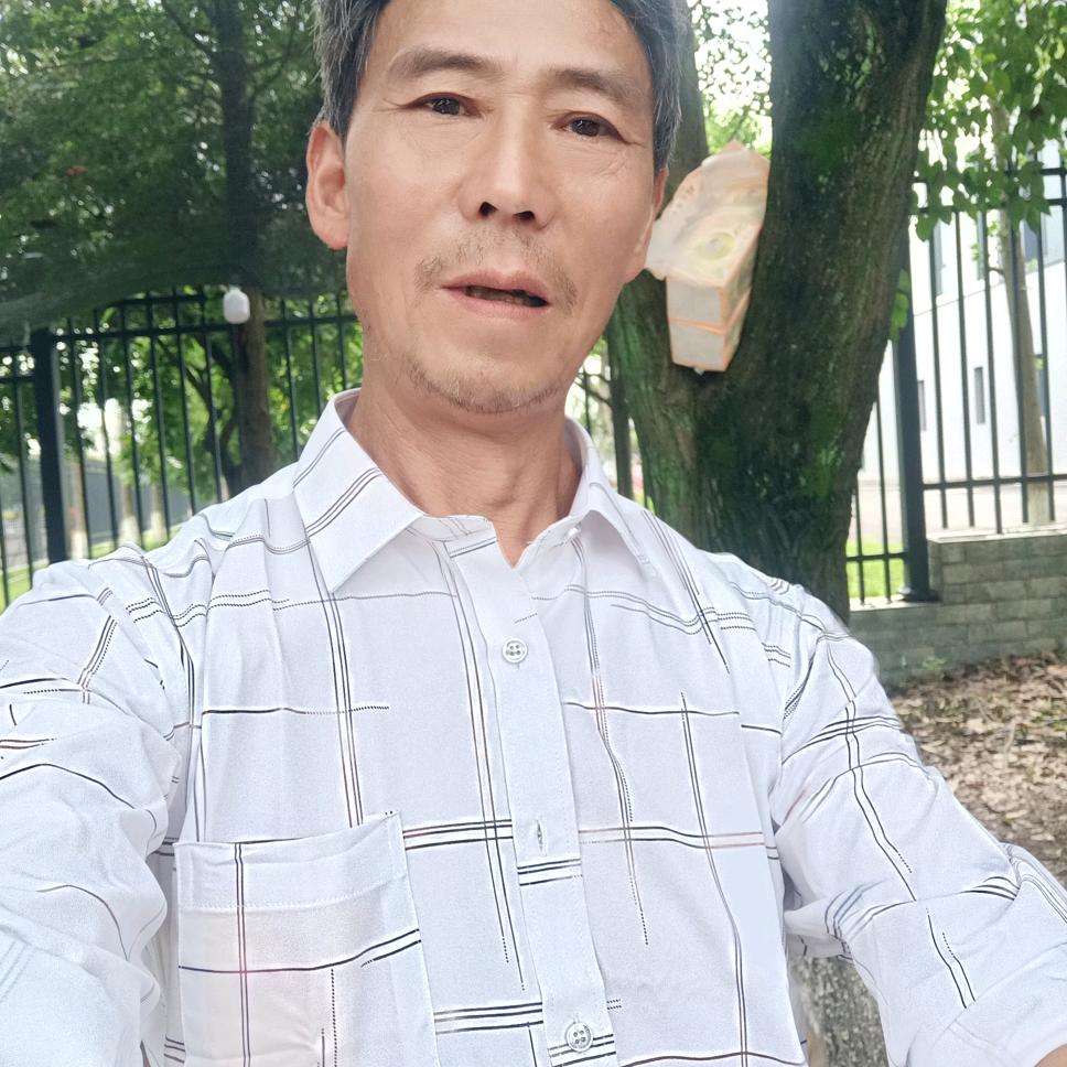 快乐一家人，童哥