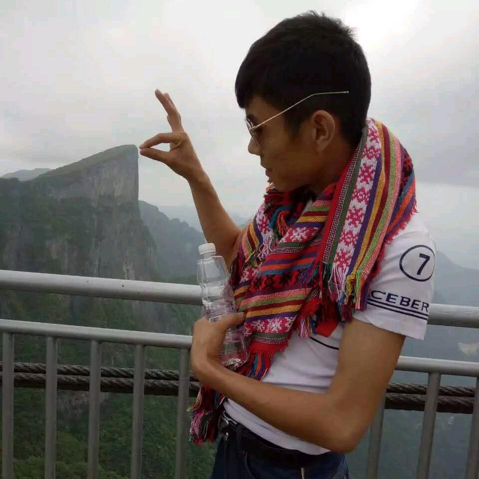 @李主飞