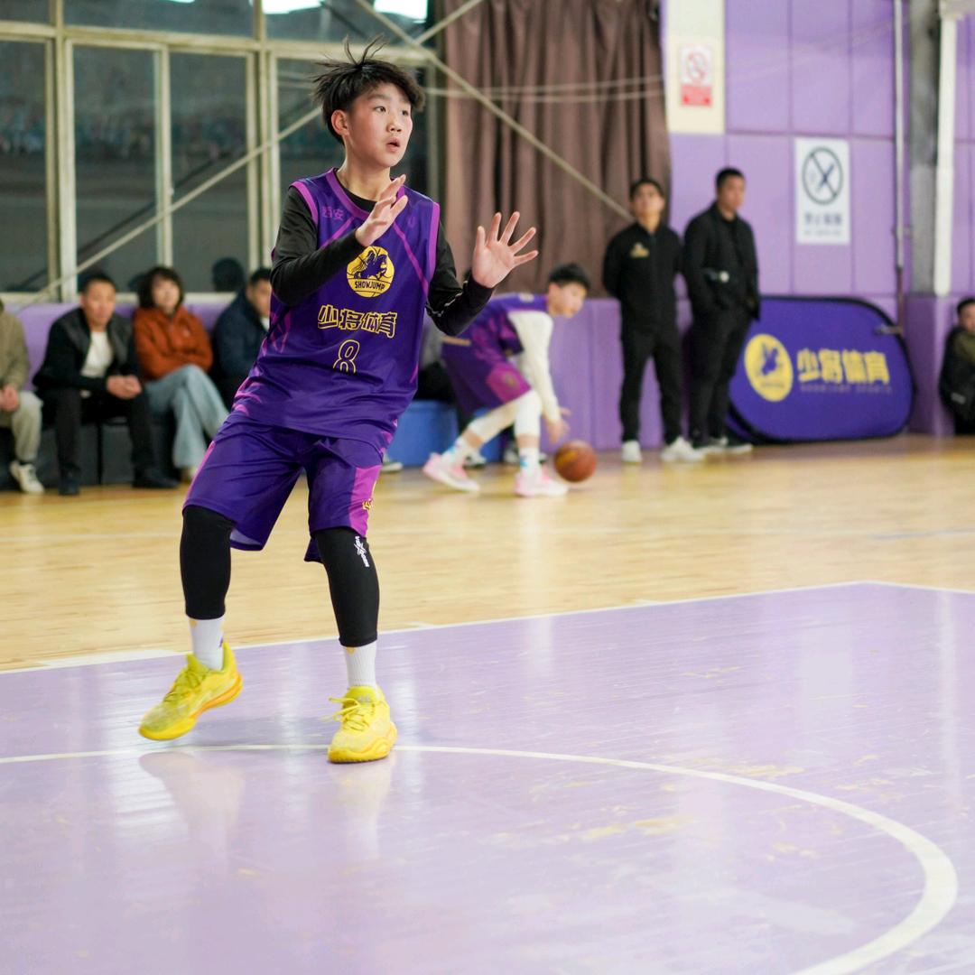 小董爱篮球