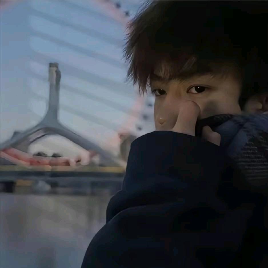 不爱吃生蚝.