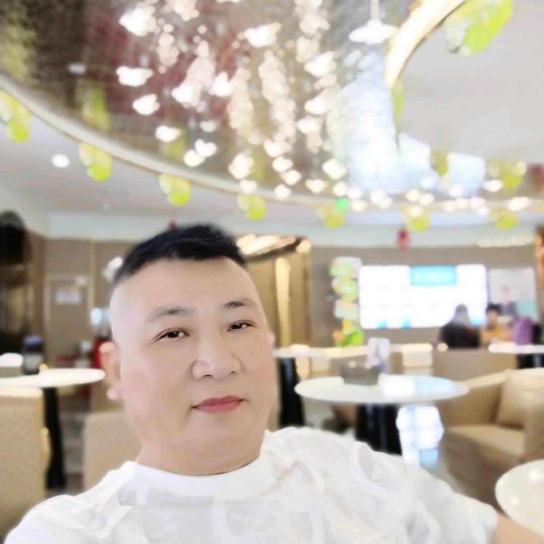 信阳市：梅丹丹，梅书文，梅书豪的老爸