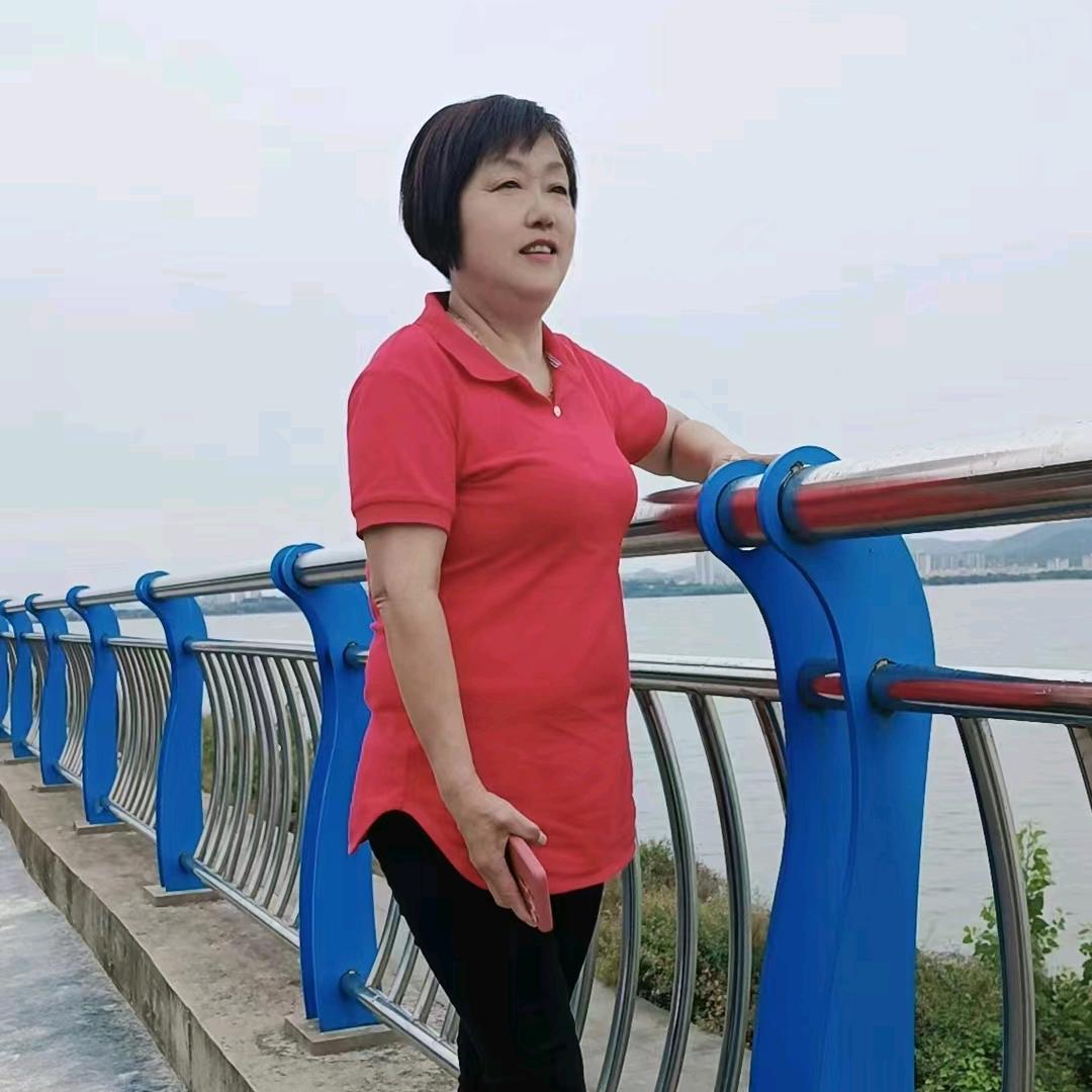爱唱歌的梅姐