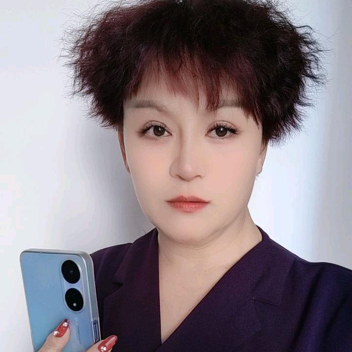 南宫佳佳