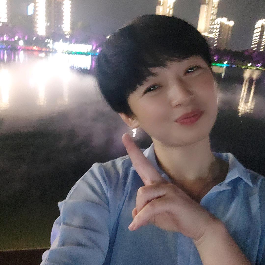 爱生活，爱健康的青青