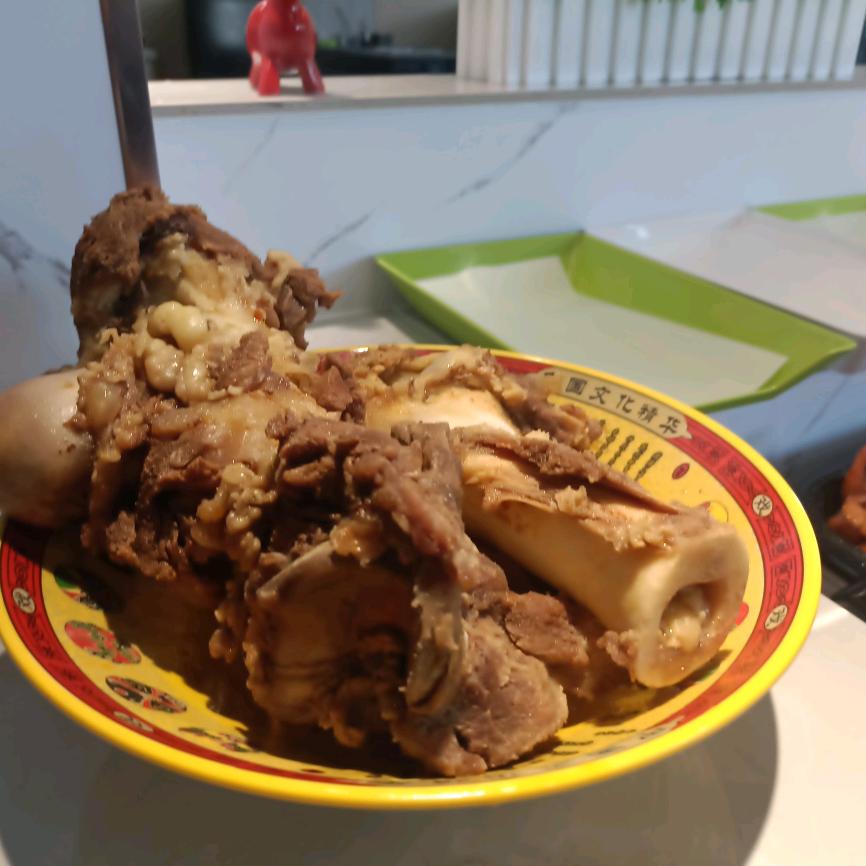 牛牧牧自助牛骨头