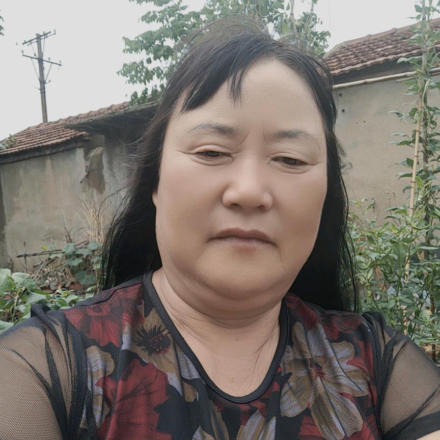 胡萍姐(晚上8点十分开播)
