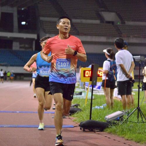 骑着蜗牛上高速