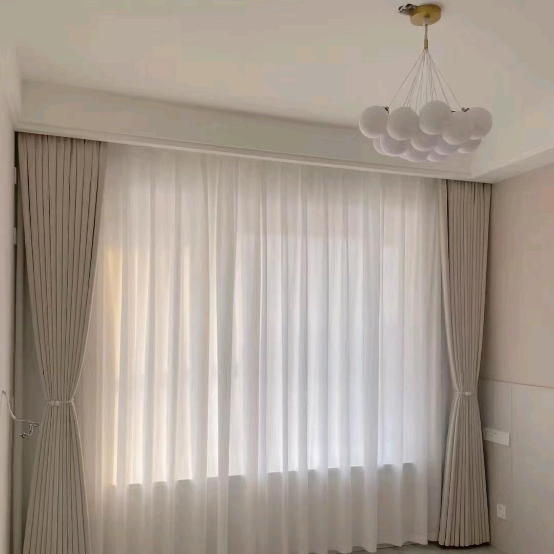 卖窗帘的彭公子