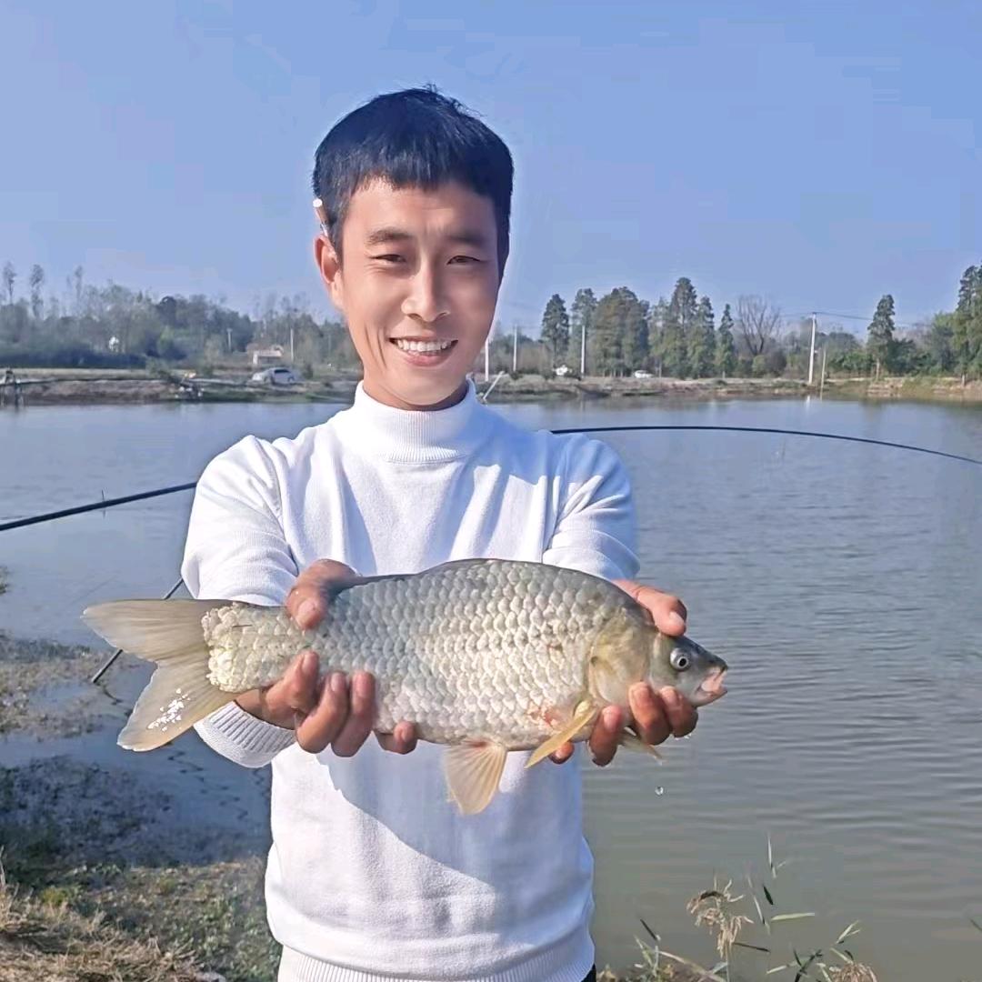 磊哥钓鱼