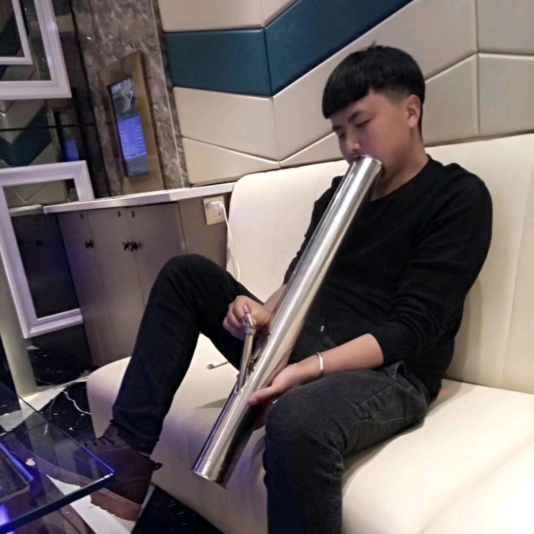 气质憨Sir.