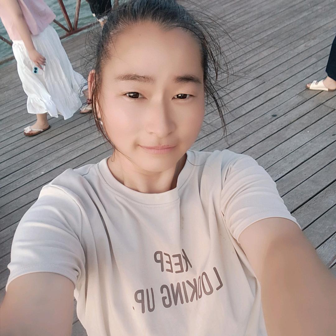 莉莉