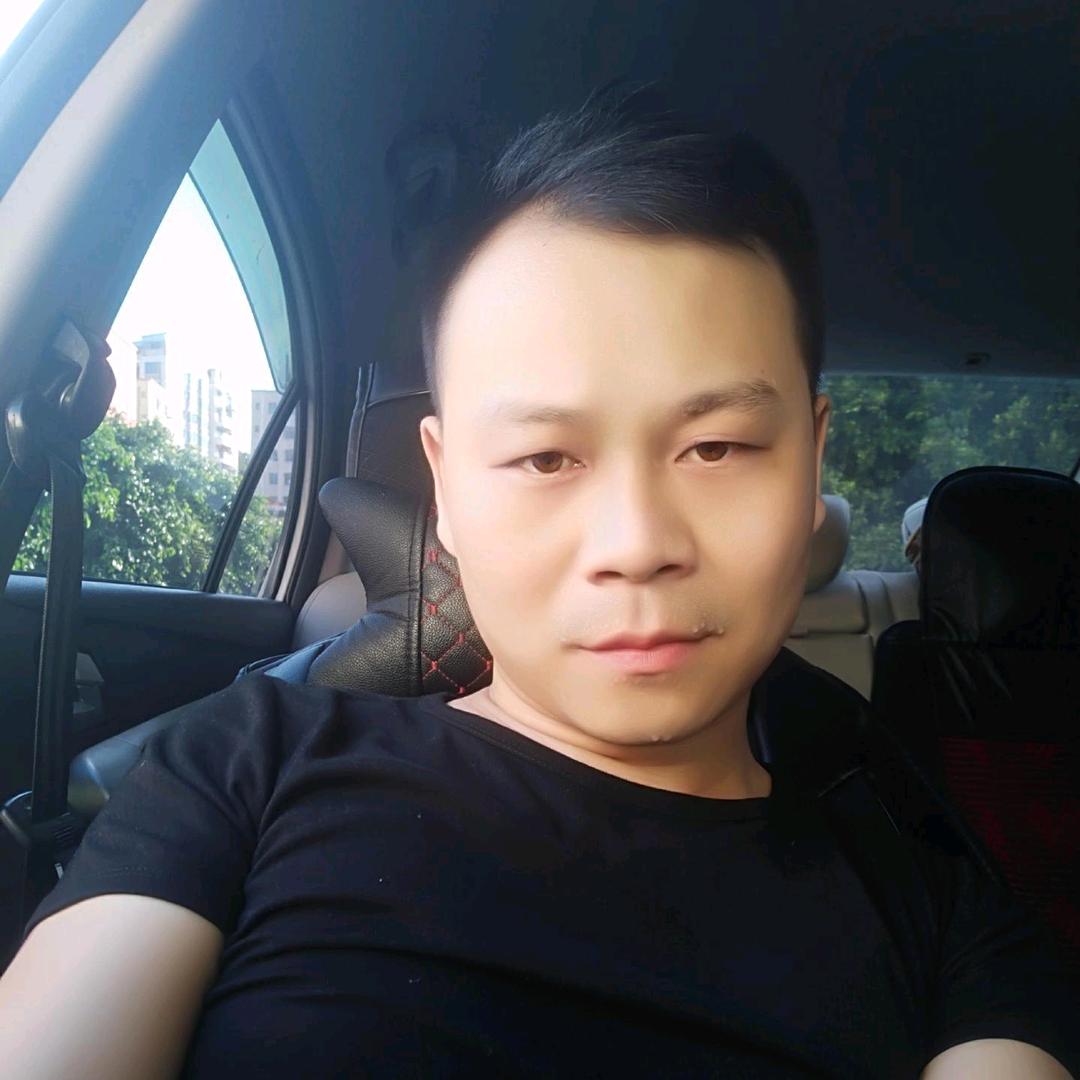 小 谭