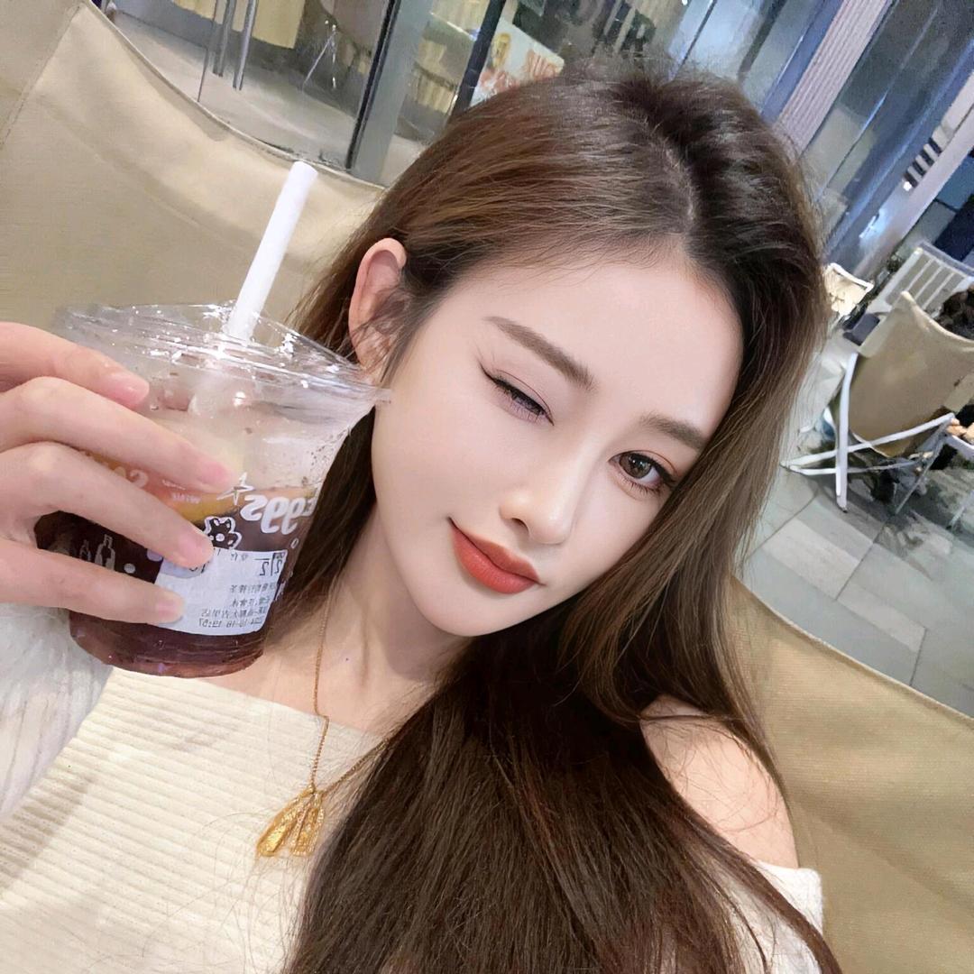 7825