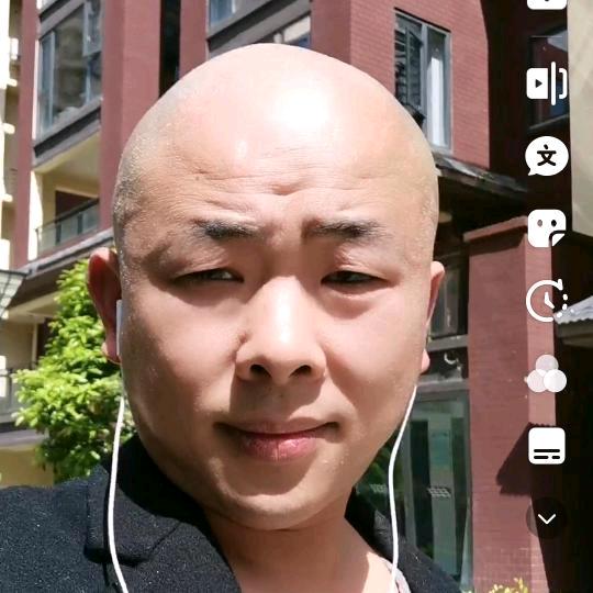落叶喜欢晚风到来
