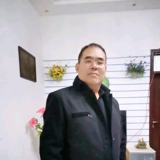 龙腾侯跃