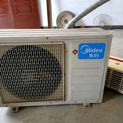 曾老板专业收购拆解出售二手空调