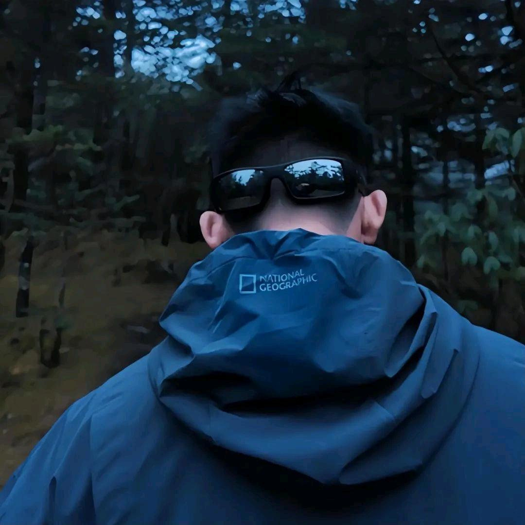 苍山有井独自空  松江孤岛一叶枫