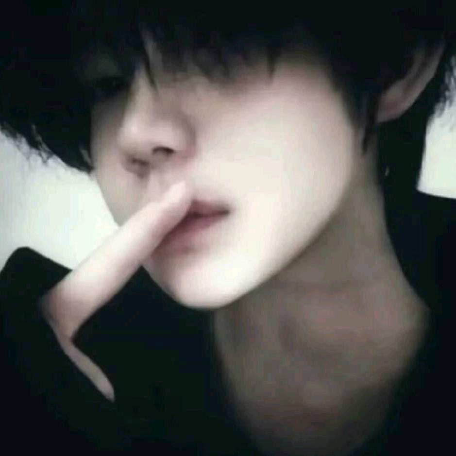 暖男排狗后面