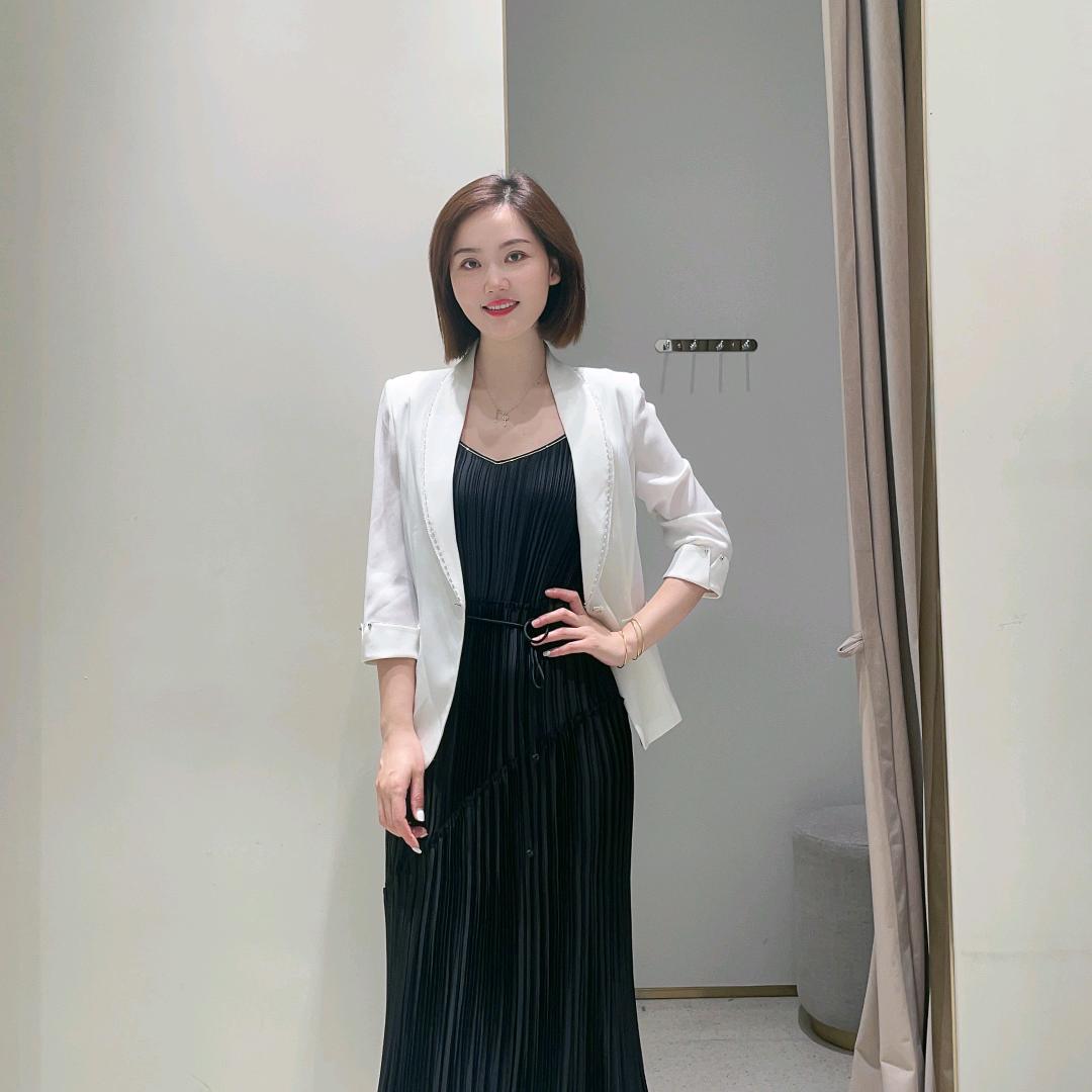 黄小姐
