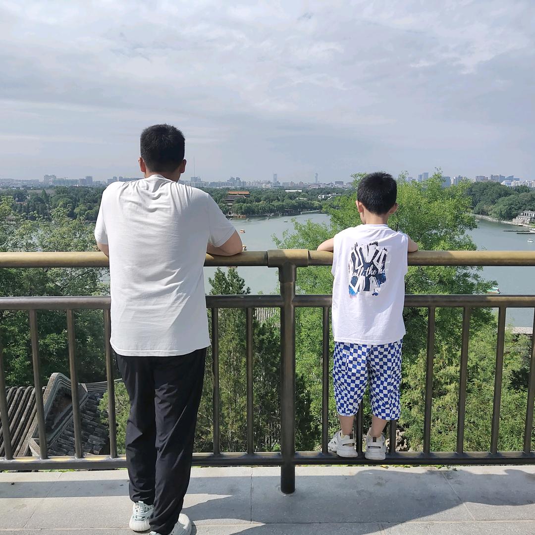 洋洋在努力加油