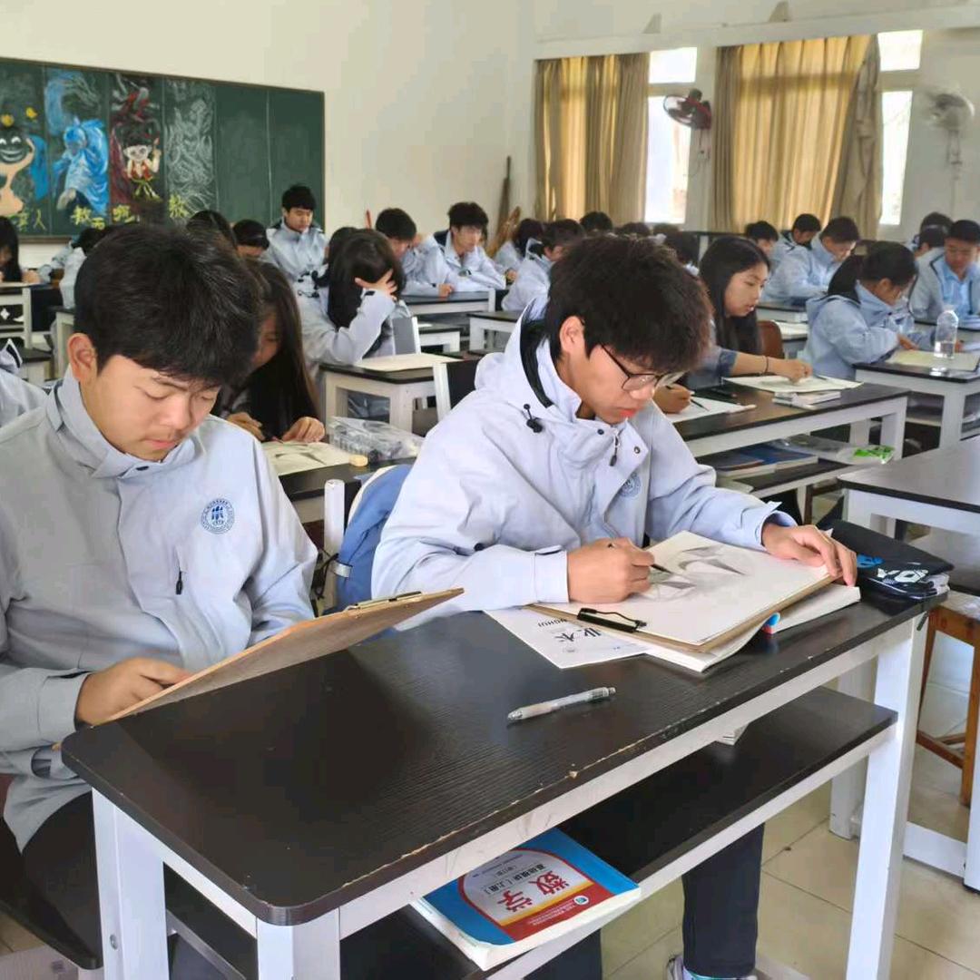 四川省旅校袁老师