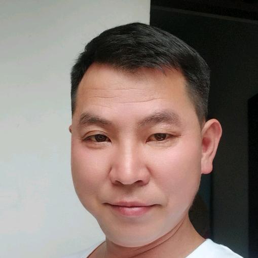 奋斗中的男孩