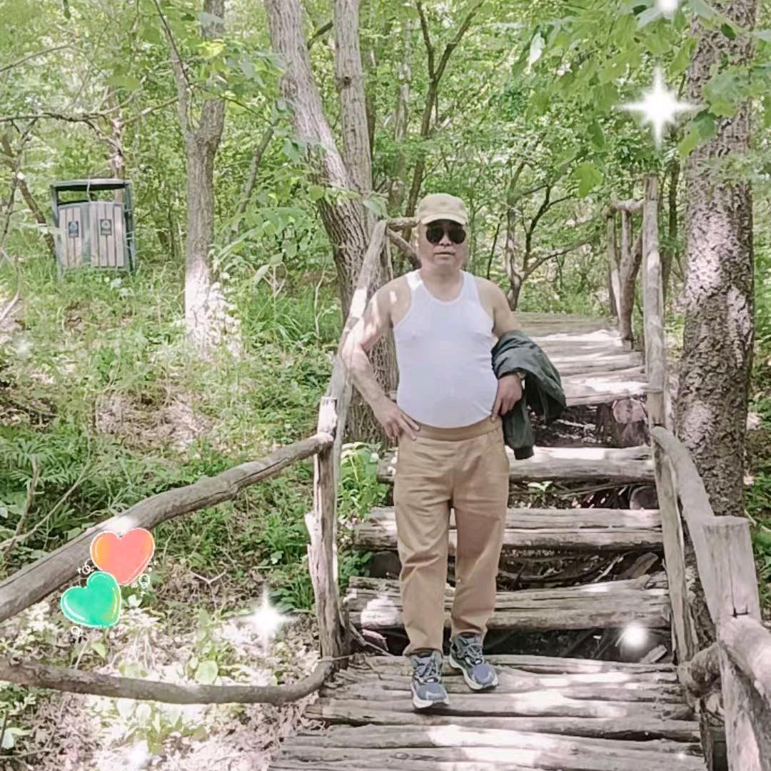 潇洒的【小五哥】