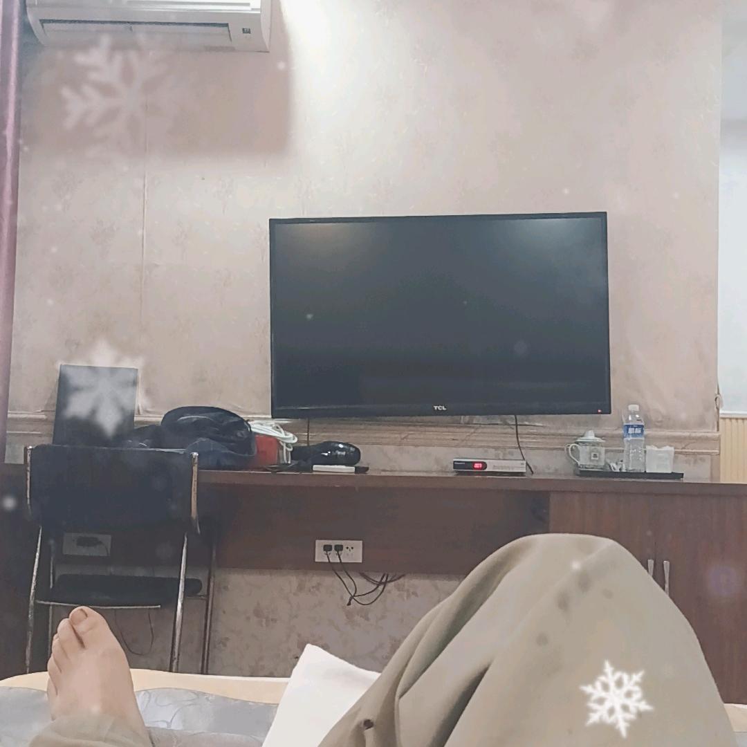 奈何桥上找鬼打架。