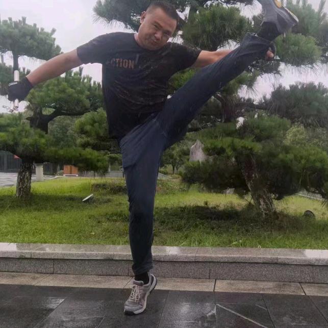 华夏艺人军哥