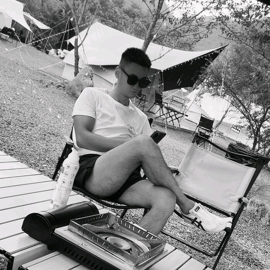 满脸褶子管谁叫哥呢！