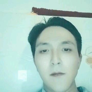 难意知因心受伤。姓何