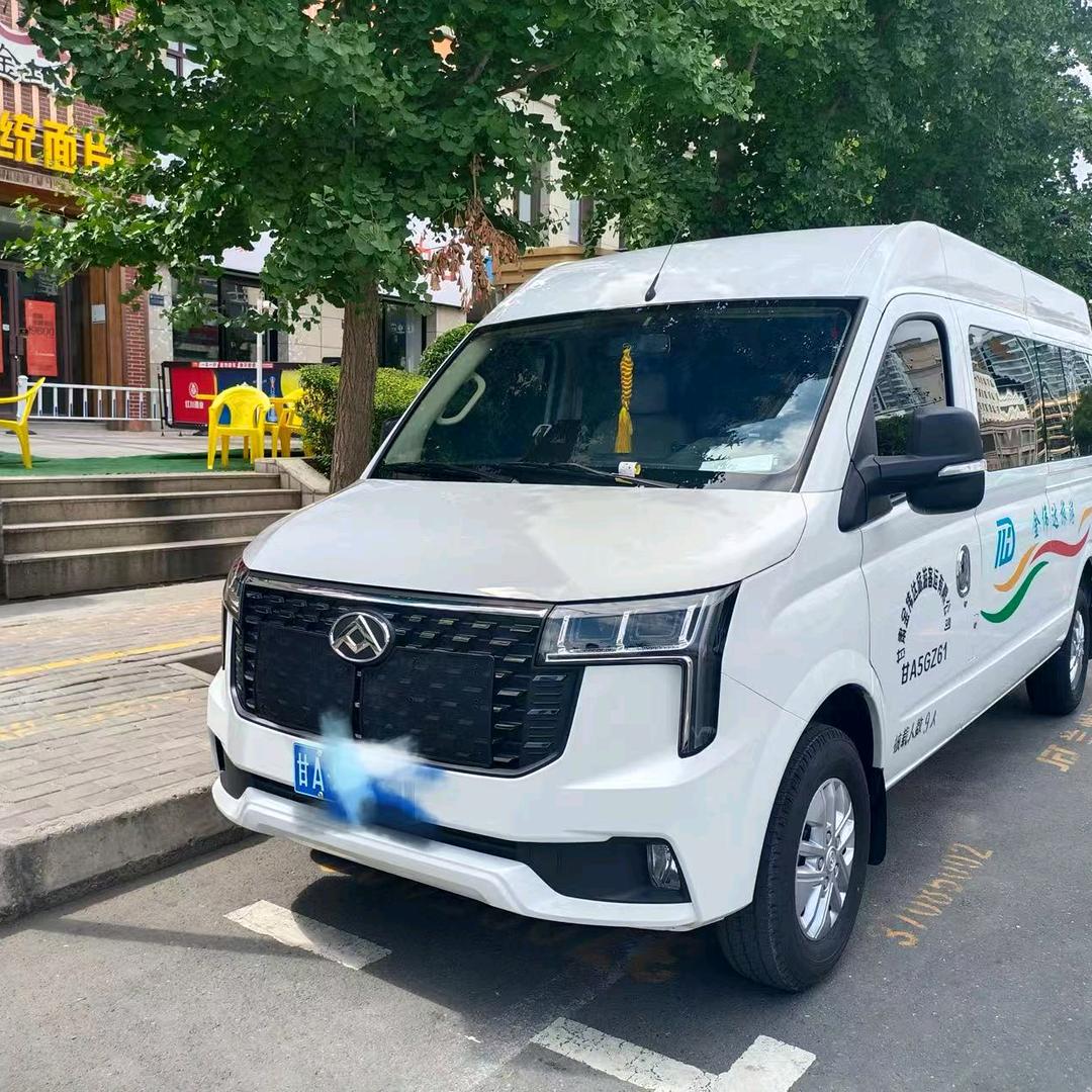 陇上飞鹰:甘青大环线旅游包车领队