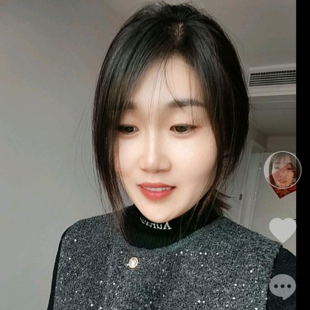 卖衣服的小姐姐