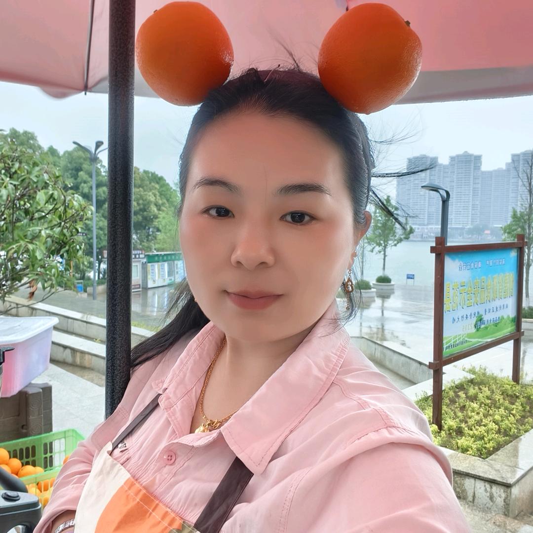 小丽摆摊