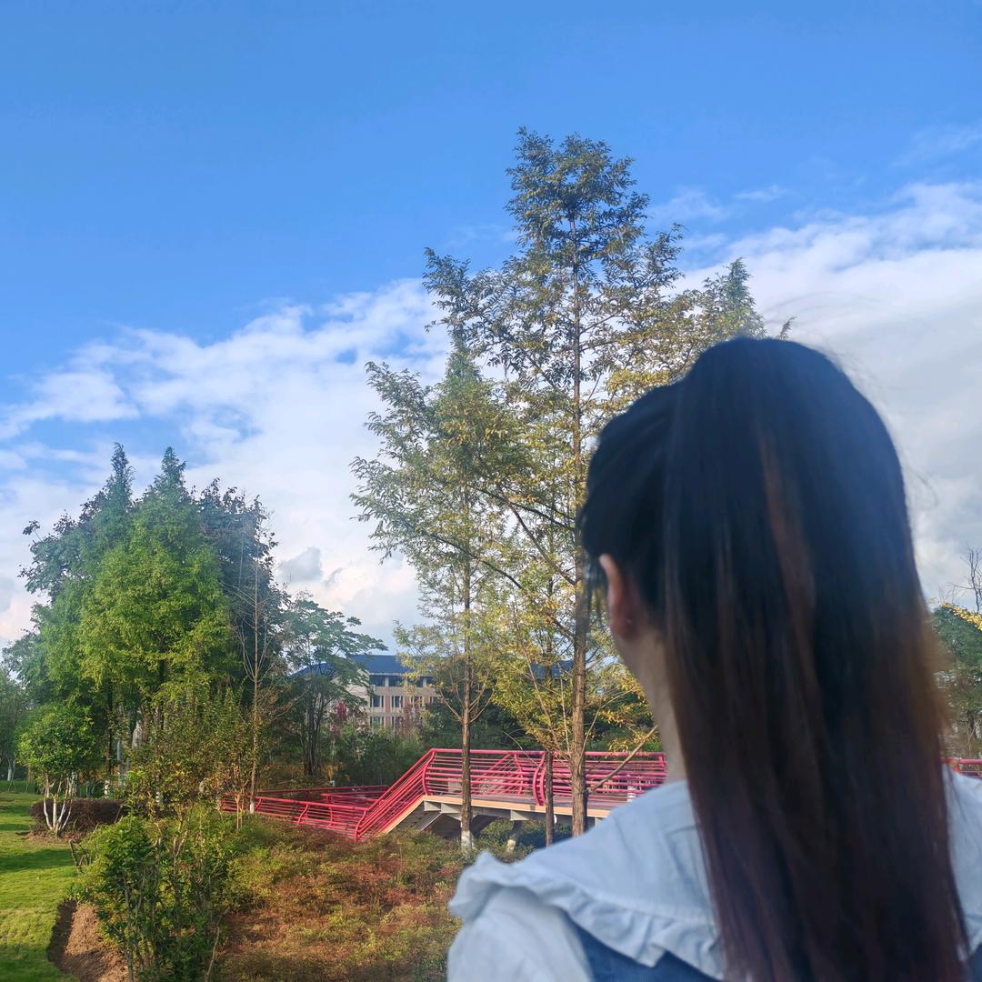 快乐露宝不emo📸（涨粉中）