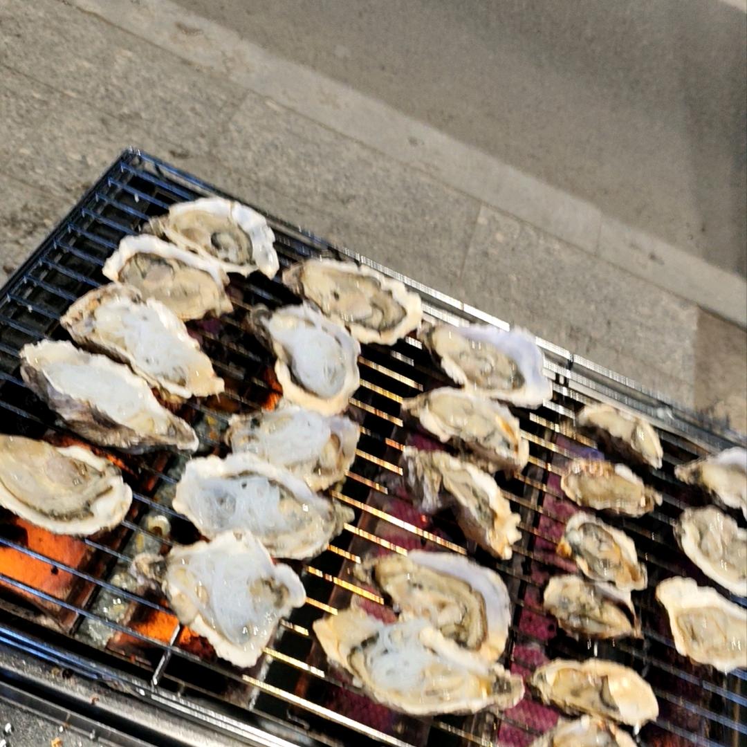成成街边烤生蚝（2米一只）