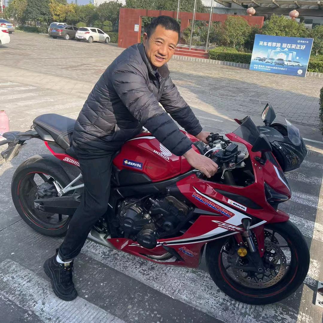 春蕾驾校何克民