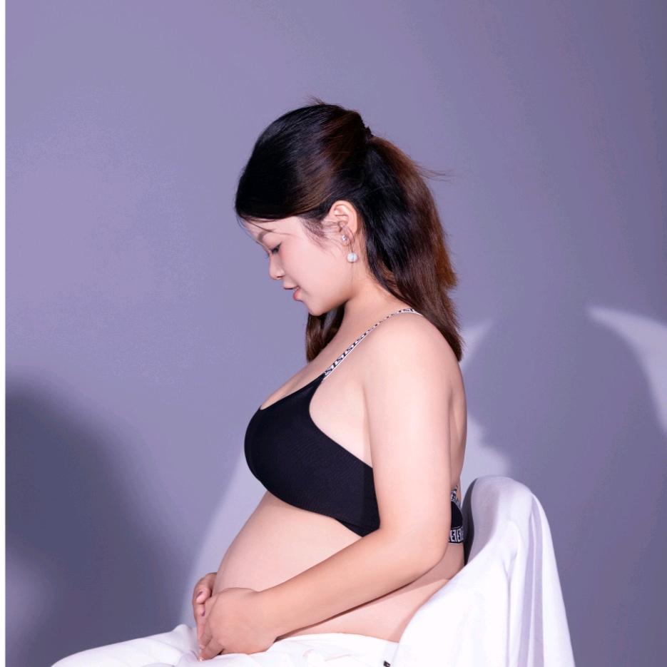 凤凤(两个孩子的妈妈)