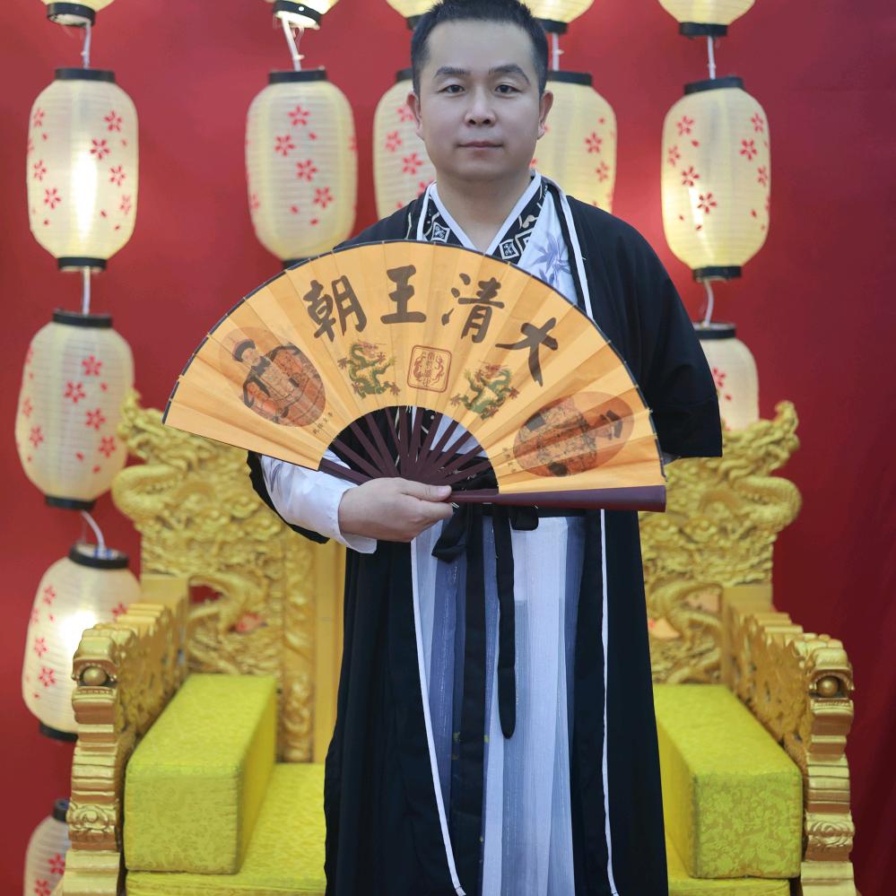 伟子11点10开播不定时开播