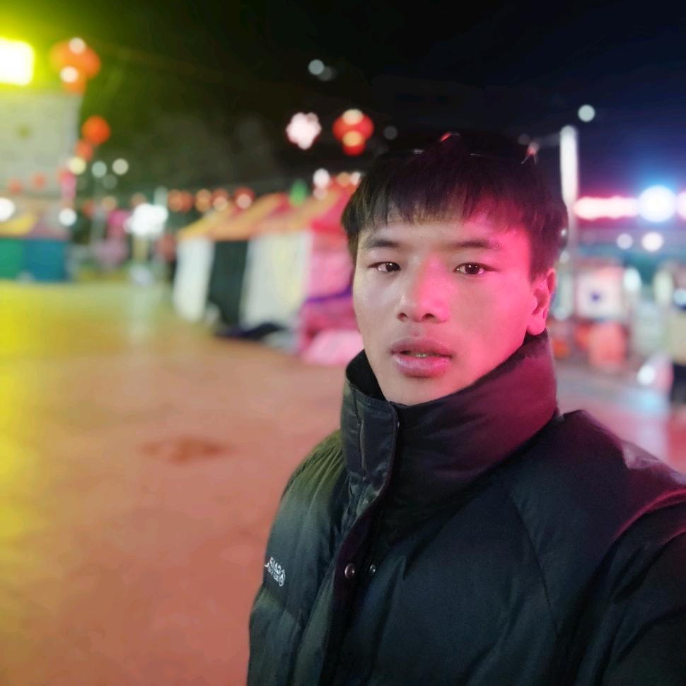 👉察雅洛松👈