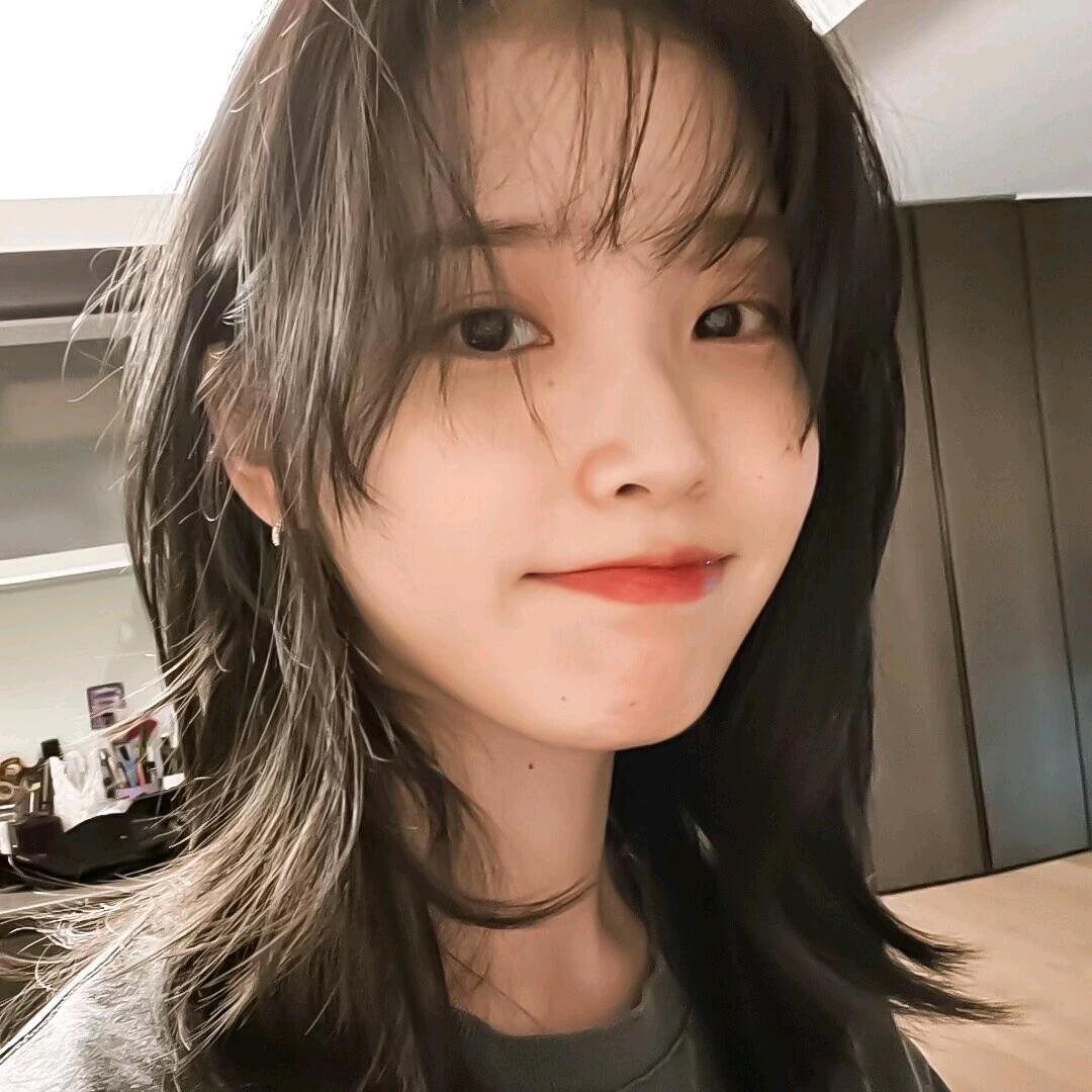 IU