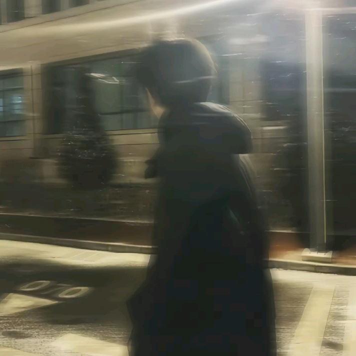 浔·泞头像