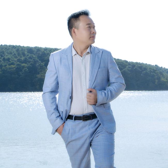 罗山顾不漏