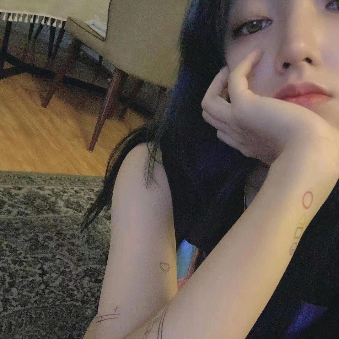 二社区蜜雪冰城小玉玉