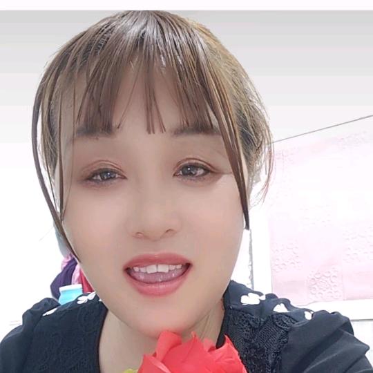 冷冰冰🌹