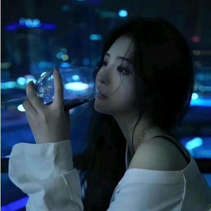 ☔️雨中百合💔