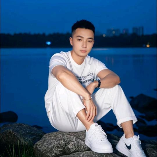 雾里藏月光