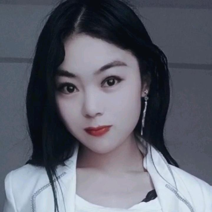 琴琴，文案