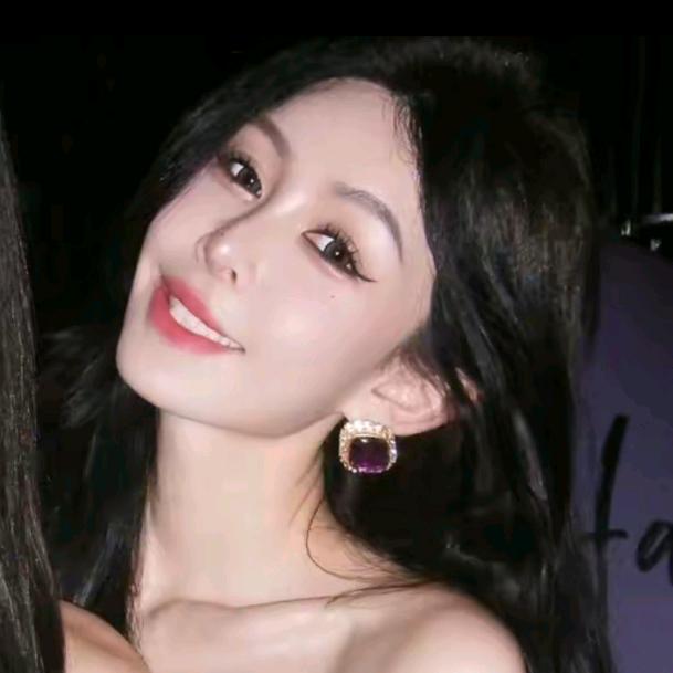 余潇潇(直播爆品分享)