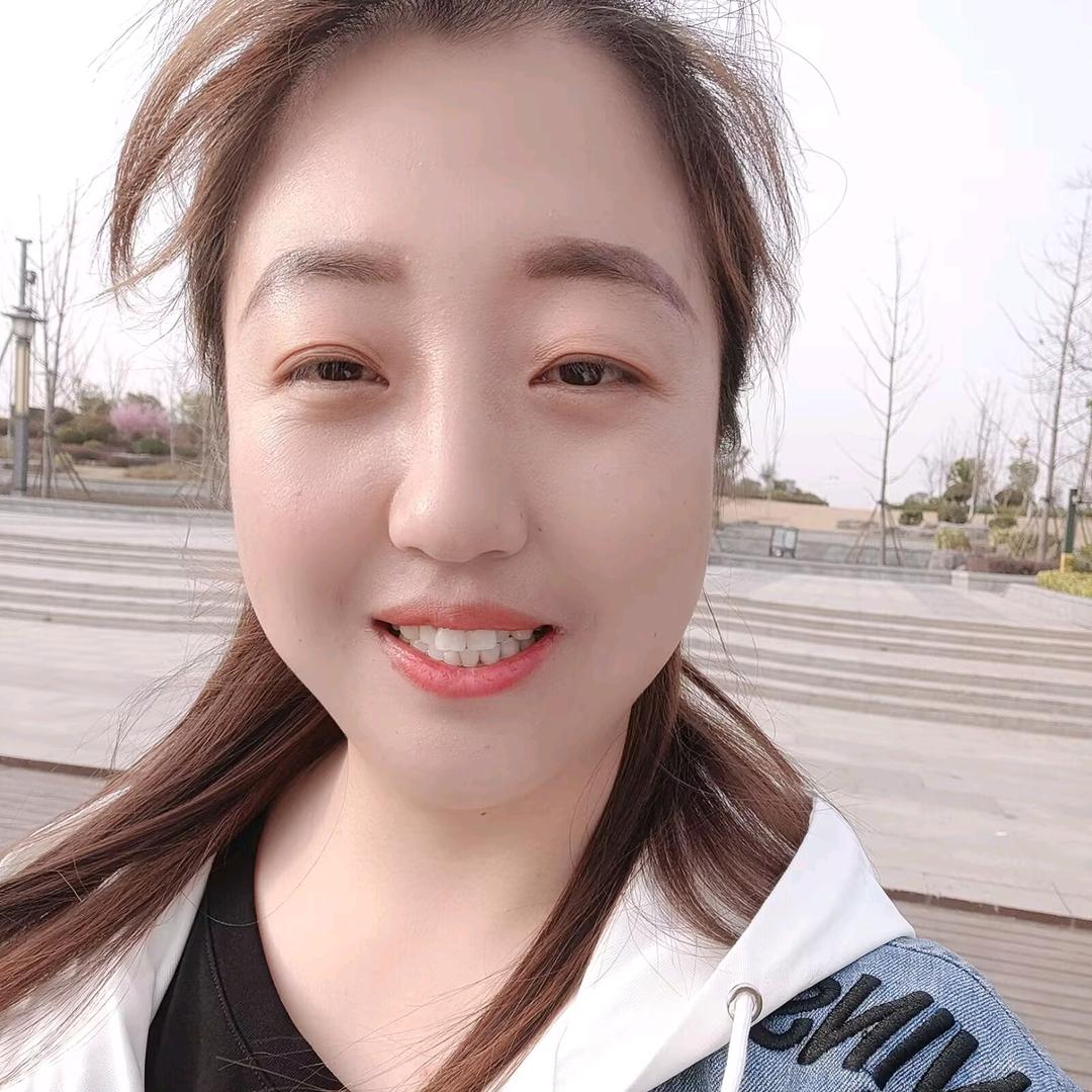 姚亿姚